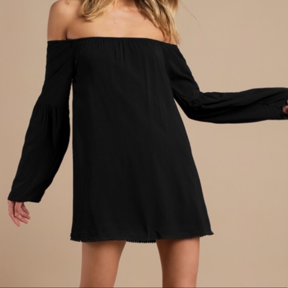 Tobi off the shoulder black dress small